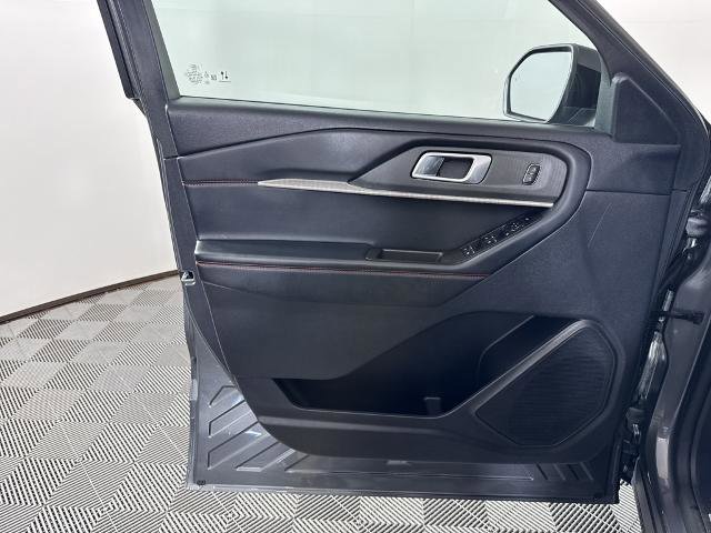Certified 2025 Ford Explorer ST-Line w/ ST-Line Street Pack AWD/4WD image 28
