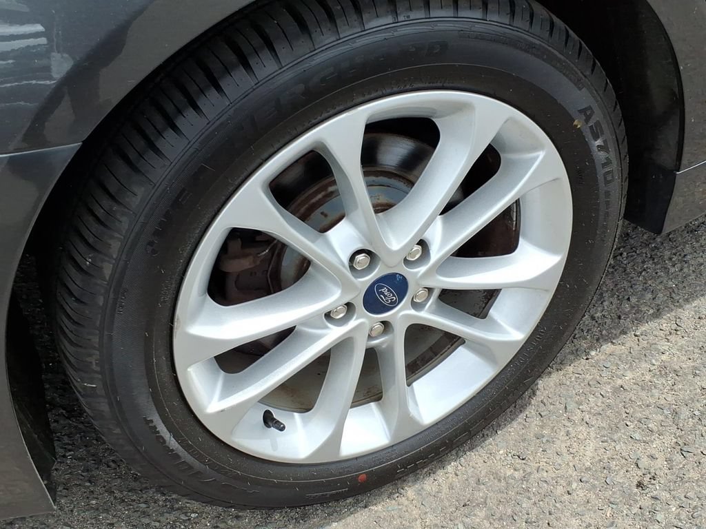 Certified 2019 Ford Fusion SE FWD image 5