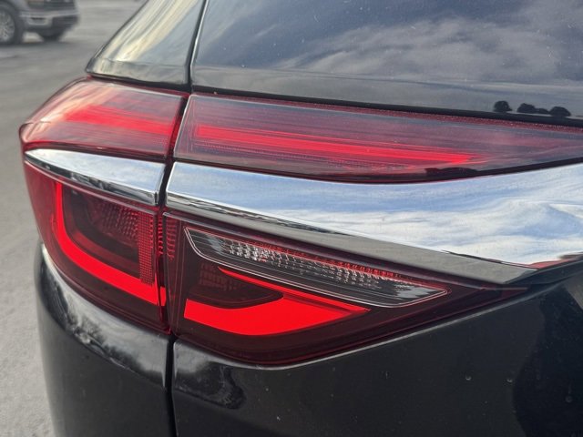 Used 2020 Buick Enclave Avenir w/ Avenir Technology Package image 11