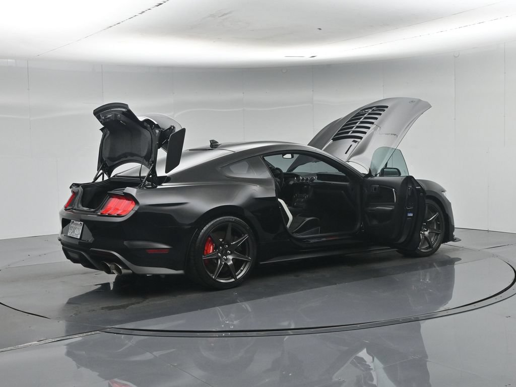 Certified 2022 Ford Mustang Shelby GT500 w/ Carbon Fiber Track Pack RWD image 6