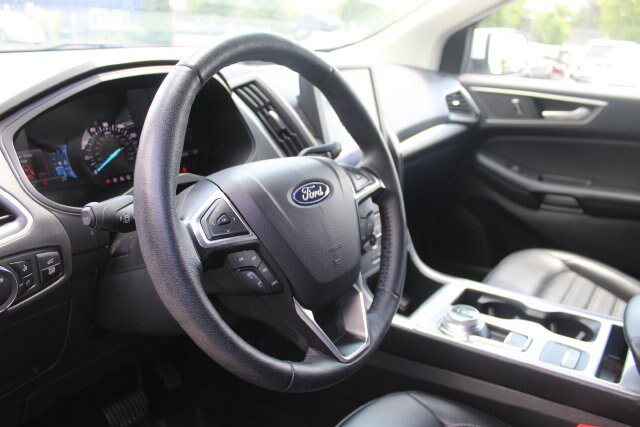 Certified 2024 Ford Edge SEL w/ Convenience Package AWD/4WD image 11