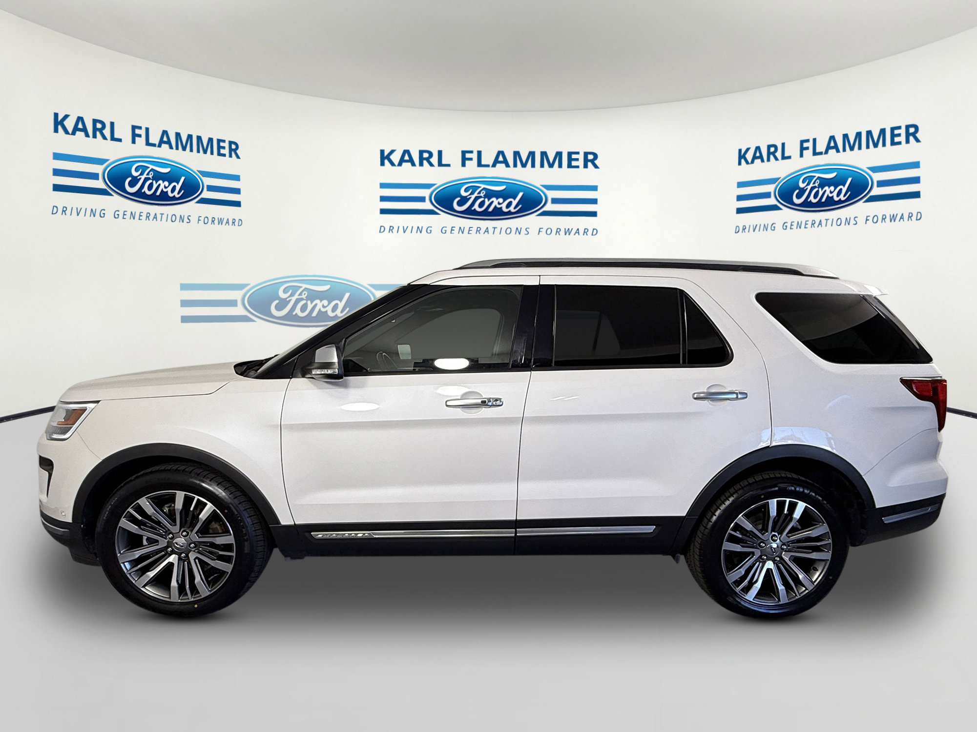Certified 2019 Ford Explorer Platinum image 5