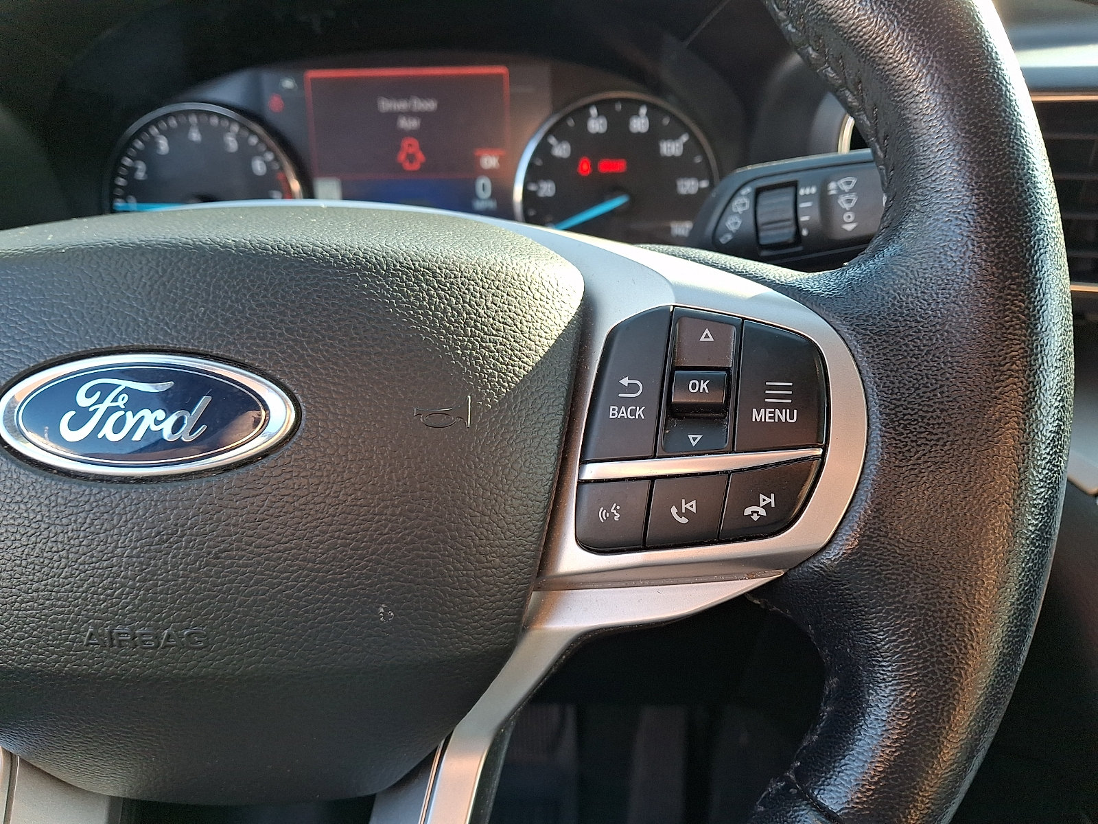 Certified 2022 Ford Explorer XLT w/ Equipment Group 202A AWD/4WD image 24