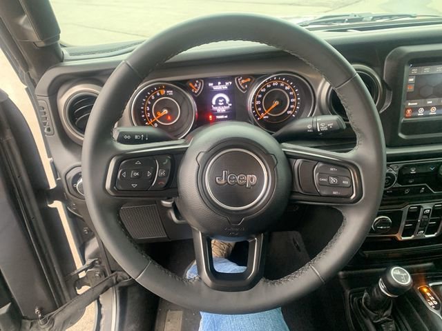 Used 2023 Jeep Gladiator Sport AWD/4WD image 19