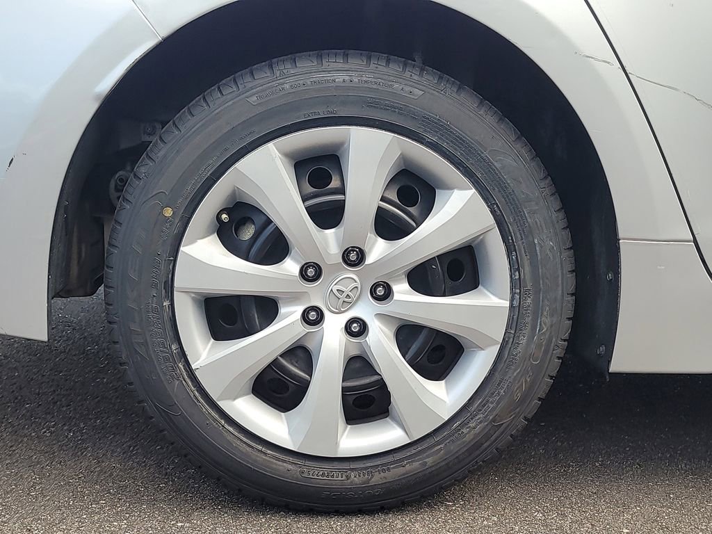 Used 2021 Toyota Corolla LE FWD image 5