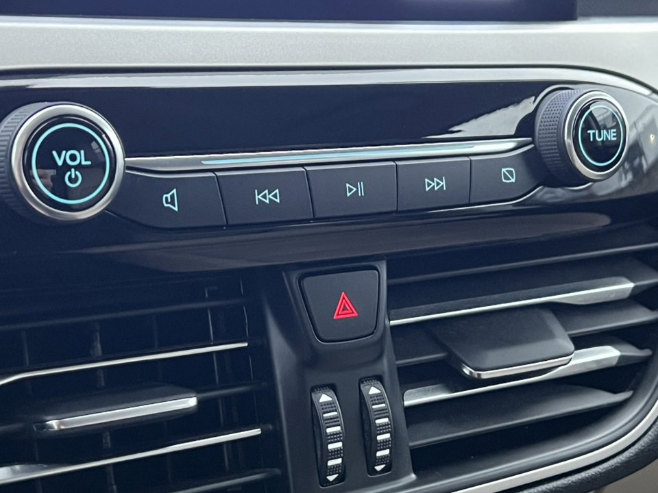 Certified 2021 Ford Escape SEL w/ Technology Package image 25