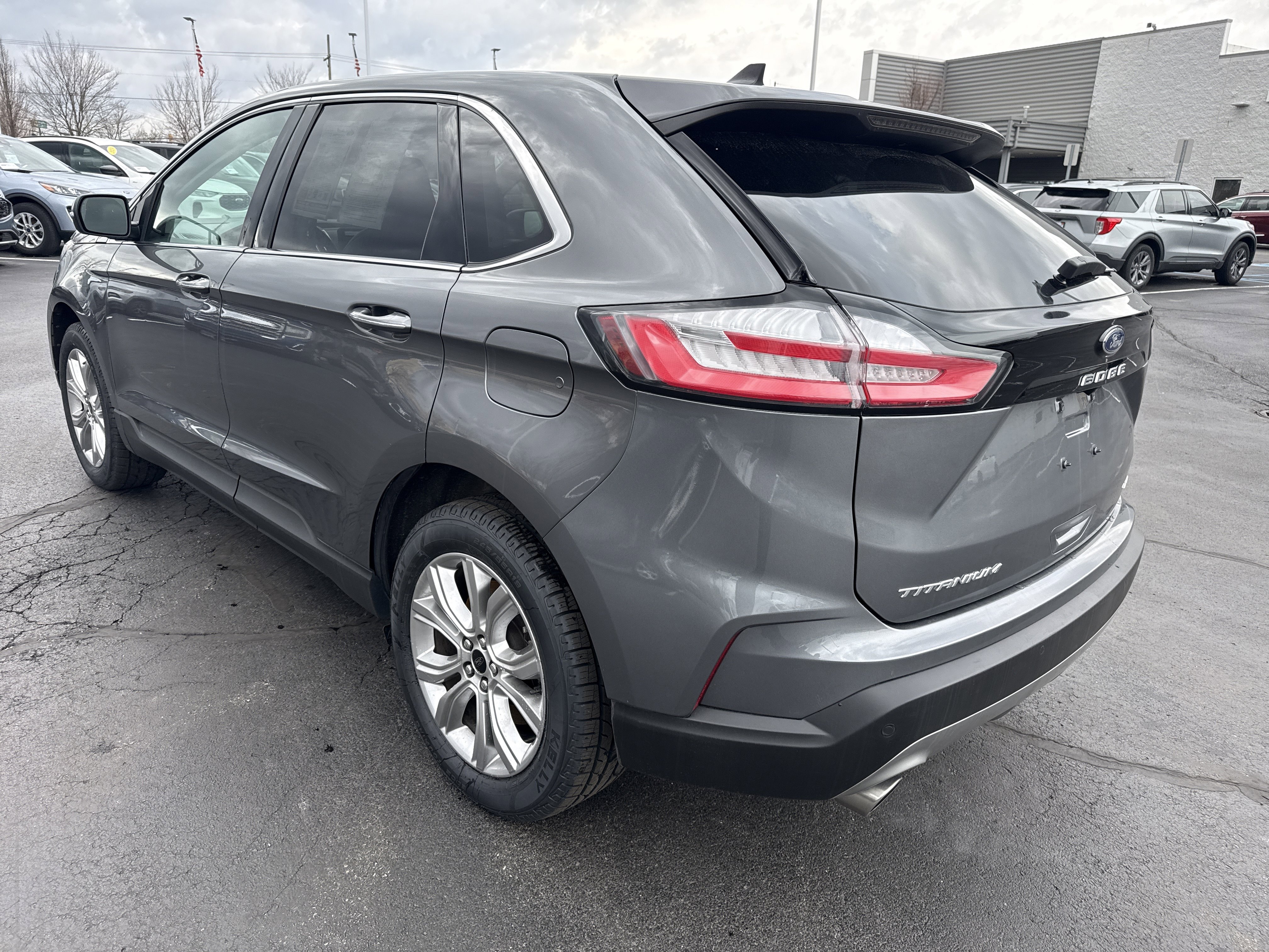 Certified 2023 Ford Edge Titanium AWD/4WD image 5