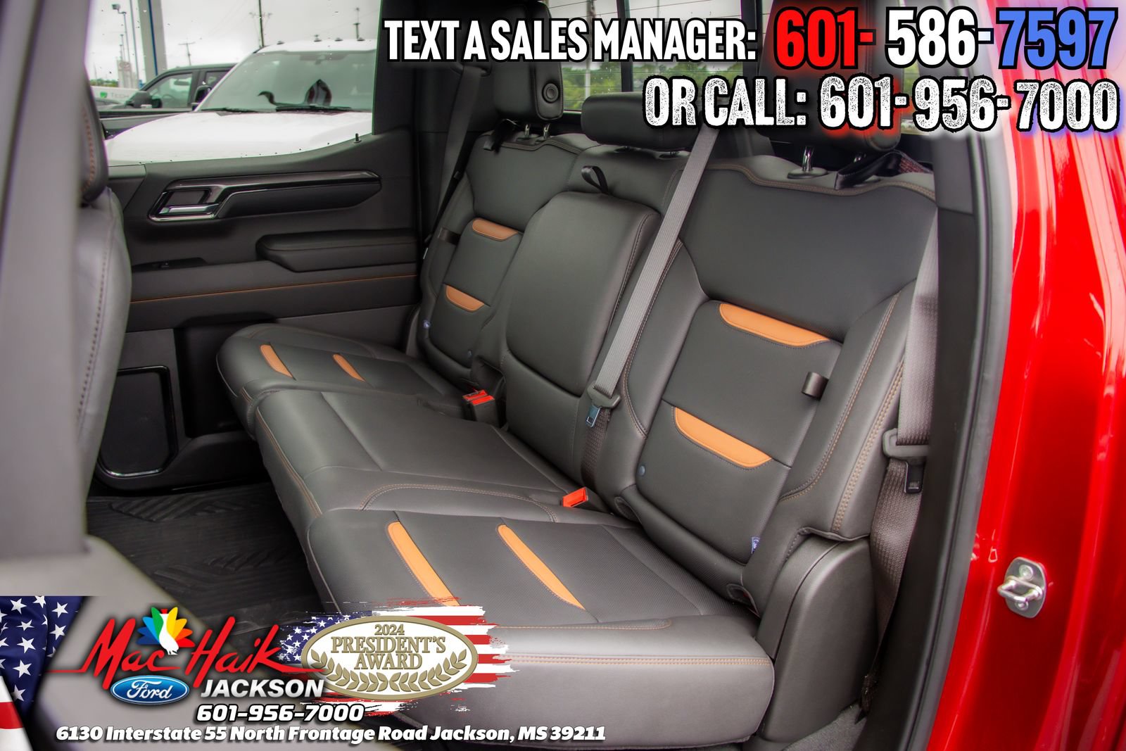 Used 2024 GMC Sierra 1500 AT4 w/ Technology Package AWD/4WD image 10
