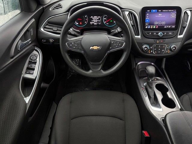 Used 2021 Chevrolet Malibu LT FWD image 26