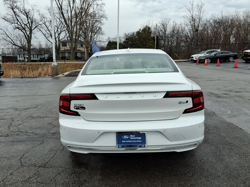 Used 2022 Volvo S90 B6 Inscription w/ Advanced Package image 4
