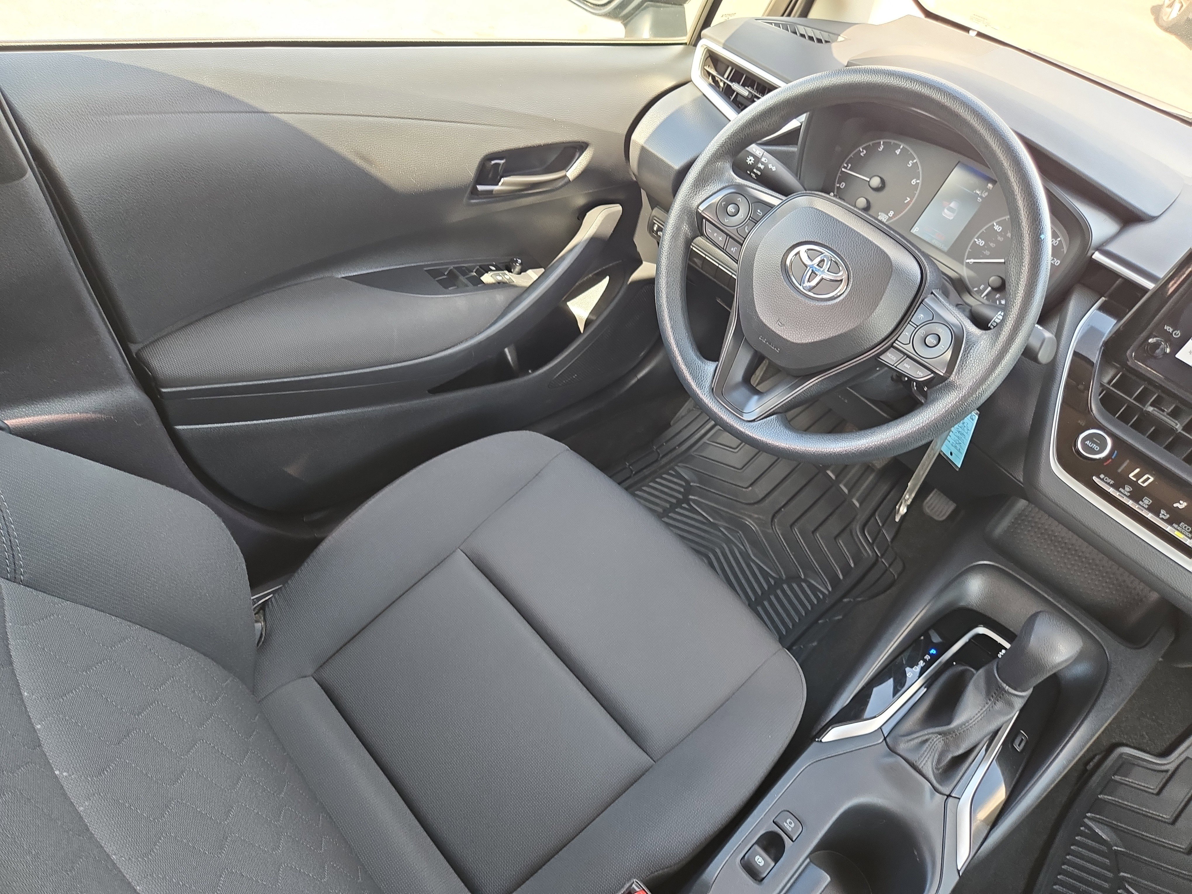 Used 2023 Toyota Corolla LE FWD image 16