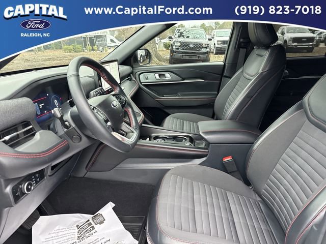 Certified 2025 Ford Explorer ST-Line w/ Premium Package image 17