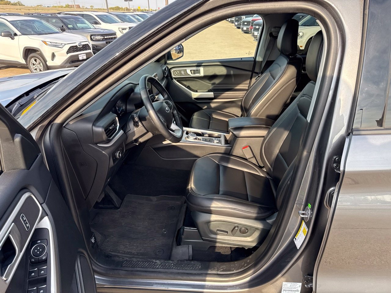 Certified 2023 Ford Explorer XLT w/ Equipment Group 202A AWD/4WD image 20