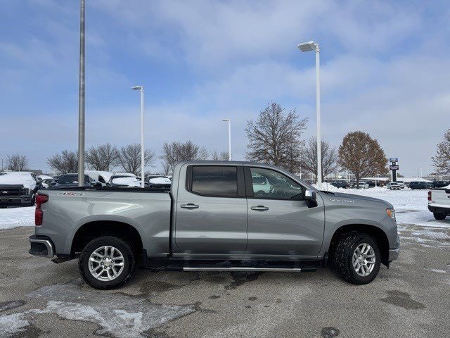 Used 2025 Chevrolet Silverado 1500 LT image 6