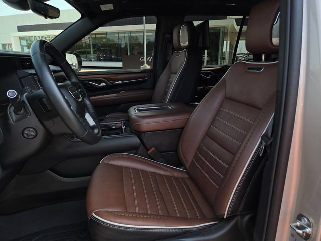 Used 2023 GMC Yukon Denali Ultimate AWD/4WD image 15
