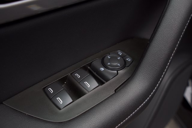 Used 2025 Chevrolet Blazer LT FWD image 15