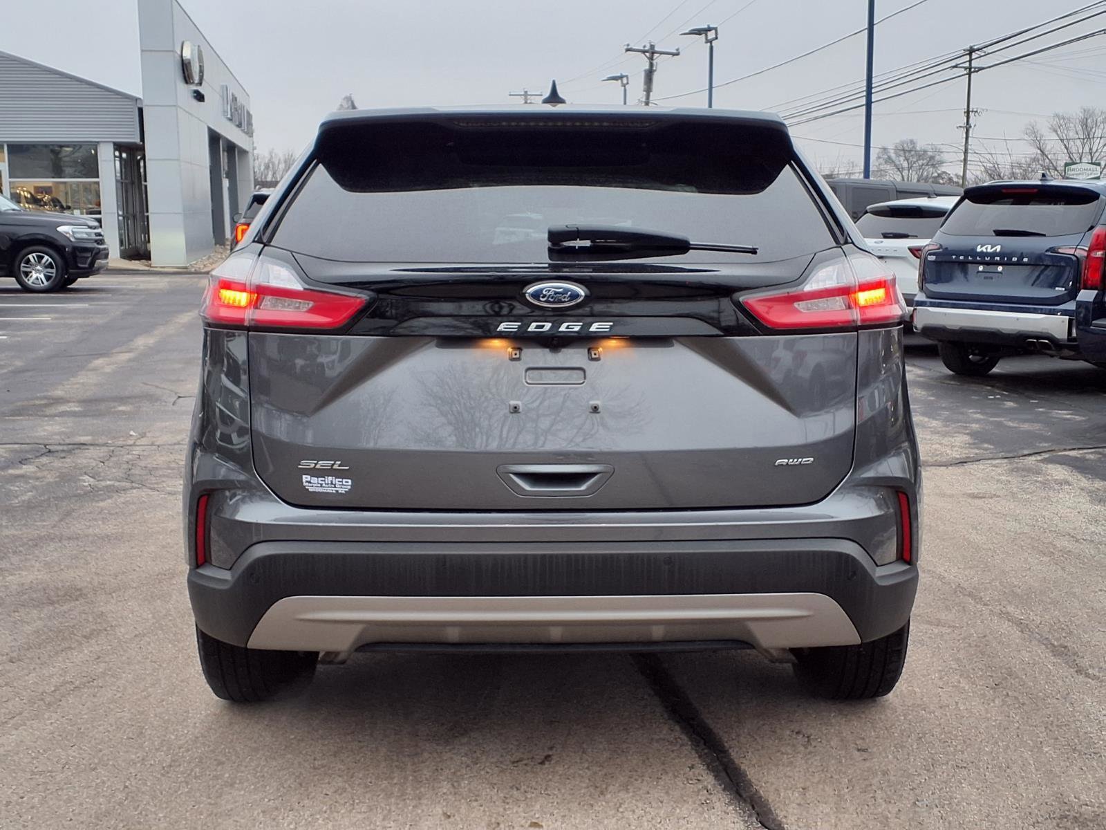 Certified 2022 Ford Edge SEL w/ Convenience Package image 4