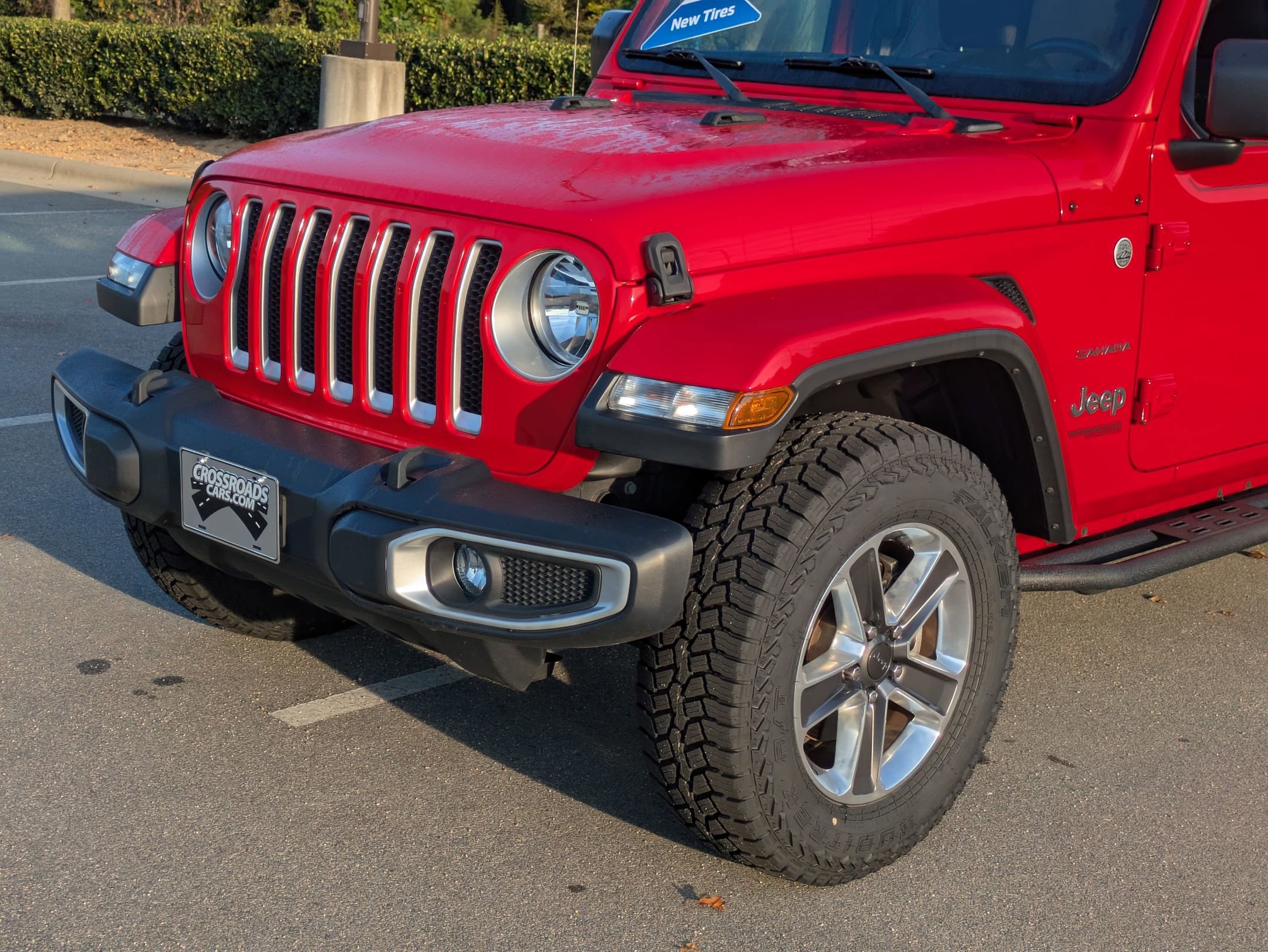 Used 2020 Jeep Wrangler Unlimited Sahara image 2