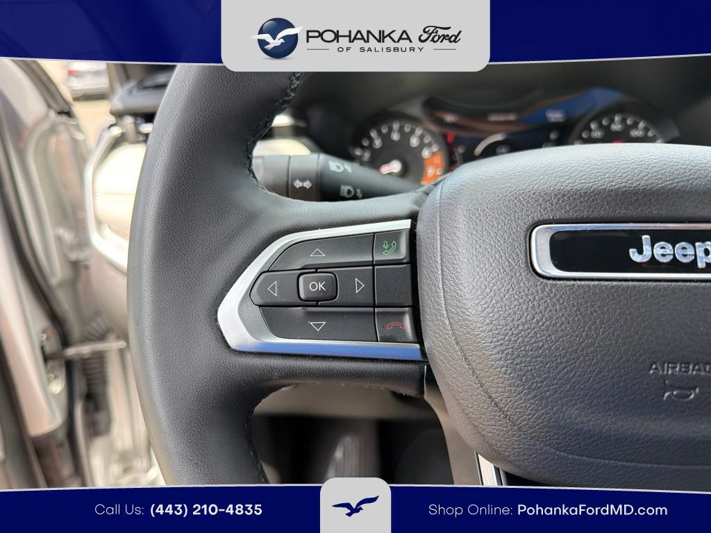 Used 2025 Jeep Compass Limited AWD/4WD image 16