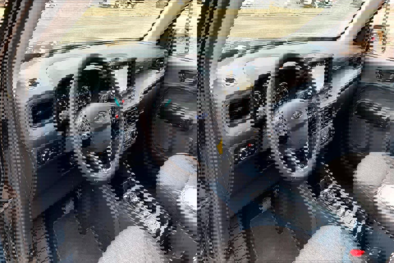 Certified 2024 Ford Maverick XLT w/ XLT Luxury Package image 16