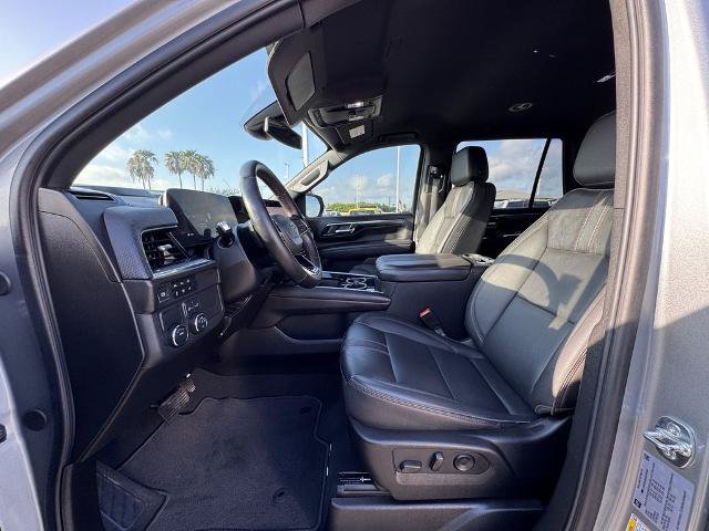 Used 2025 Chevrolet Tahoe RST RWD image 14