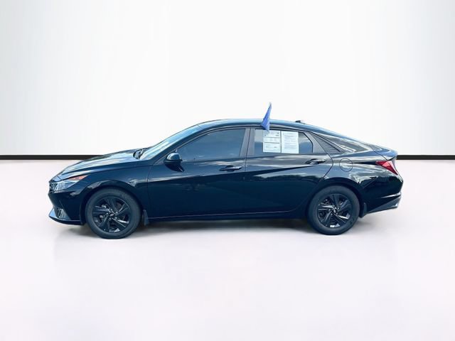 Used 2022 Hyundai Elantra SEL FWD image 5