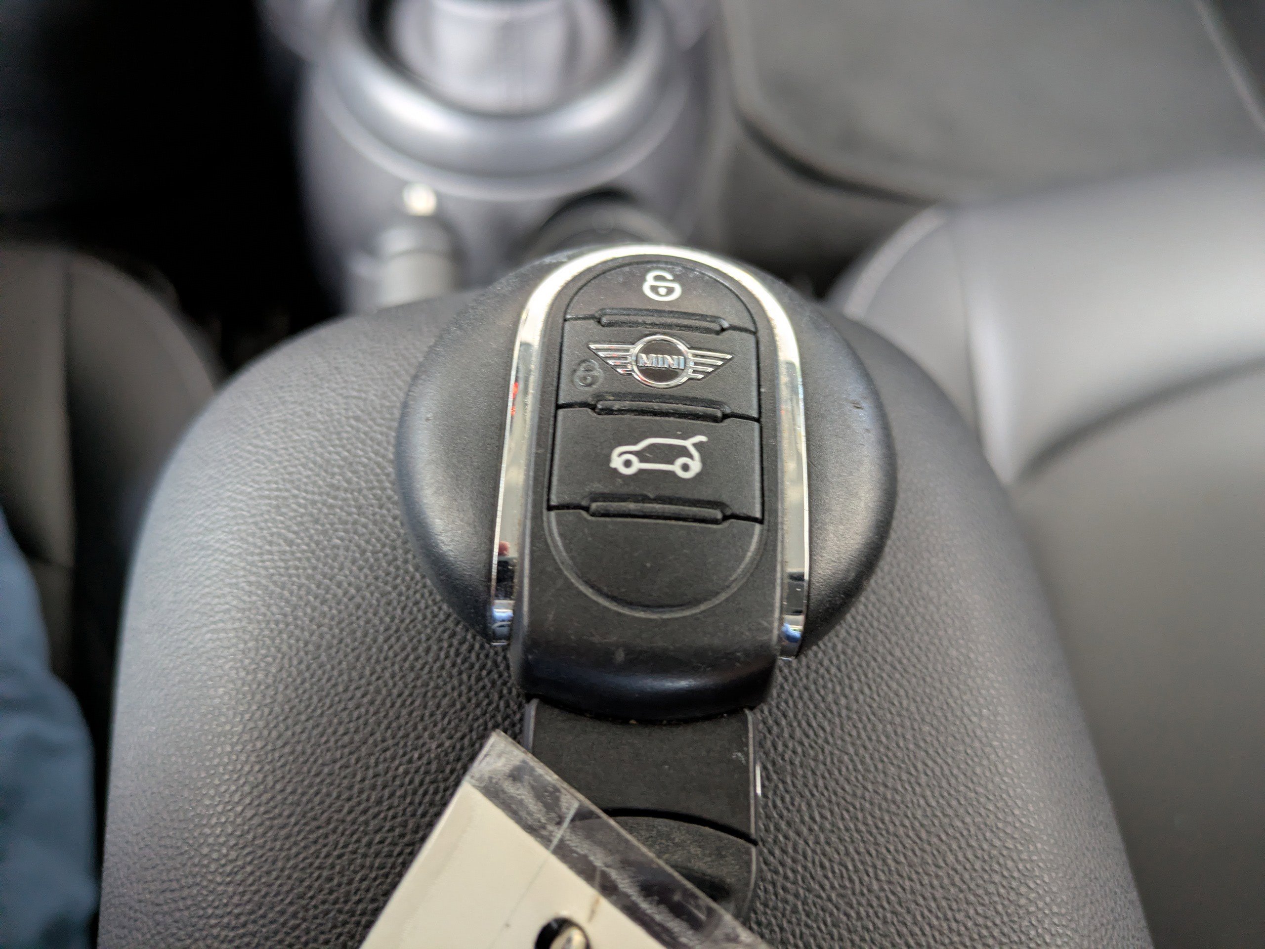 Used 2022 MINI Cooper 4-Door Hardtop w/ Storage Package FWD image 30