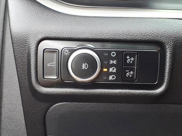Certified 2023 Ford Explorer XLT w/ Equipment Group 202A image 22