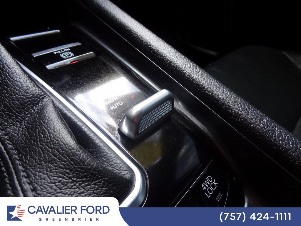 Used 2023 Jeep Compass Latitude w/ Sun and Sound Group AWD/4WD image 34