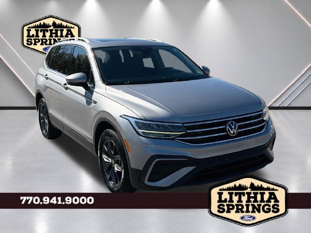 Used 2023 Volkswagen Tiguan SE w/ Panoramic Sunroof Package