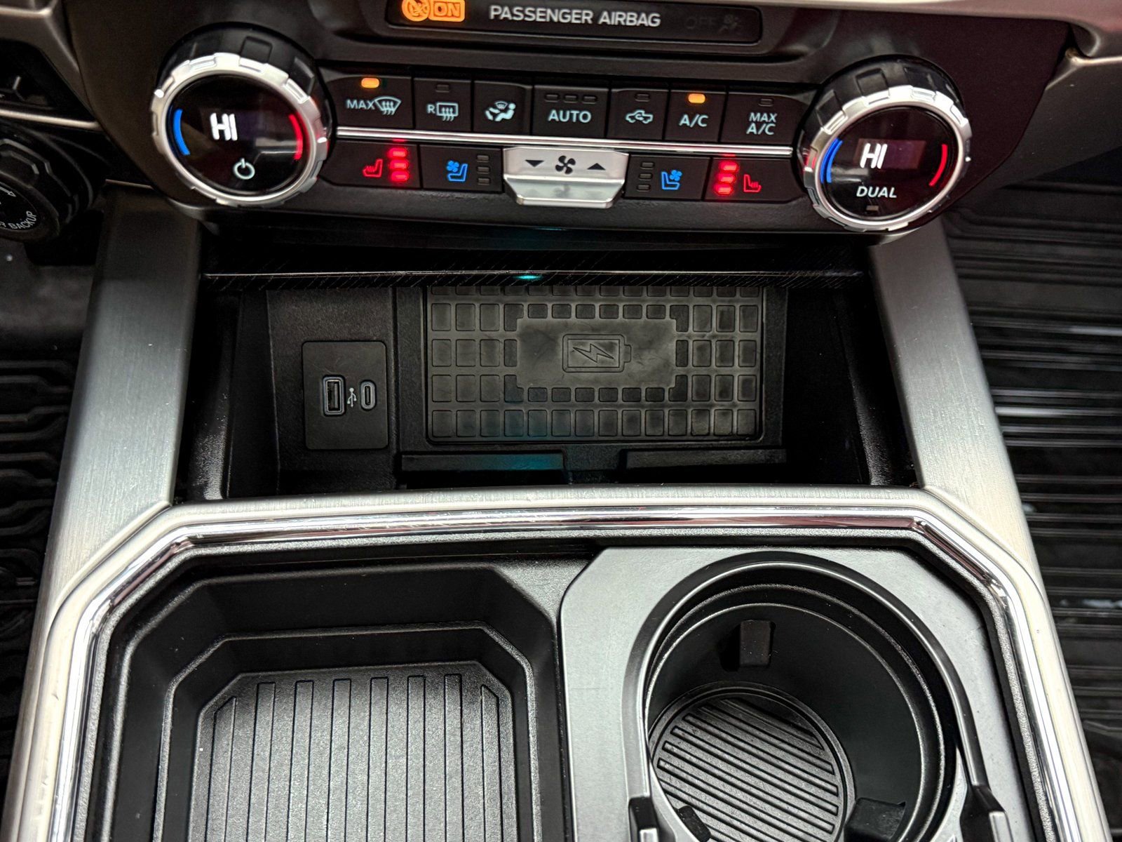 Certified 2022 Ford F350 Platinum w/ Tremor Off-Road Package image 30