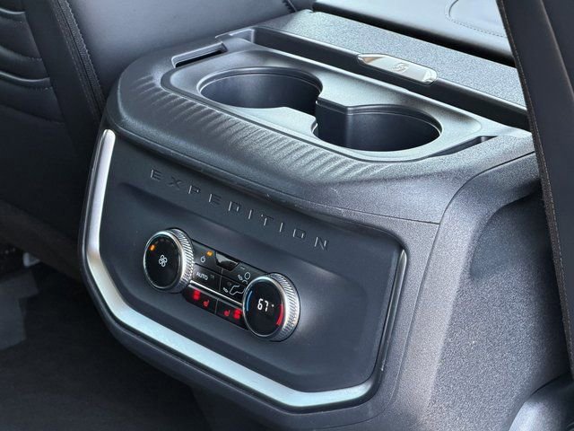 Certified 2025 Ford Expedition Max Platinum image 19