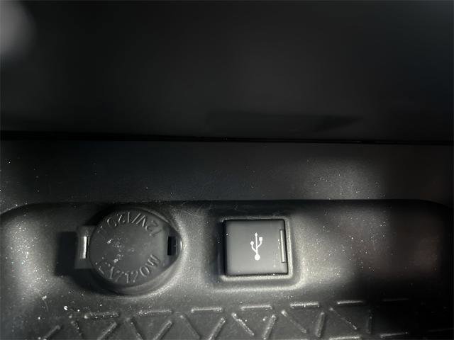 Used 2021 Toyota RAV4 XLE image 29