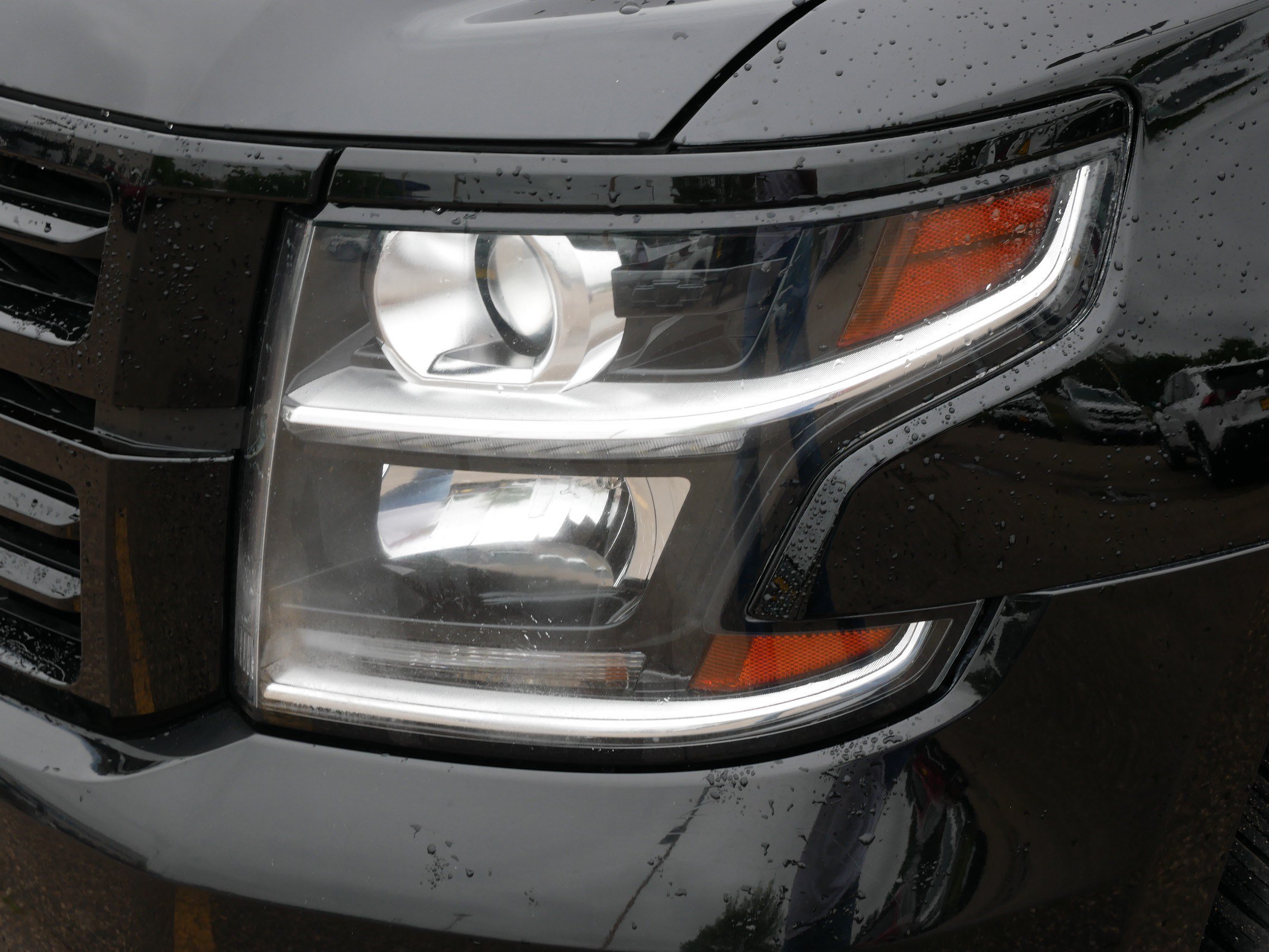 Used 2020 Chevrolet Suburban Premier AWD/4WD image 16