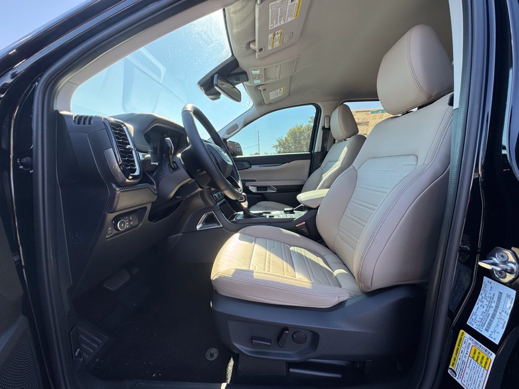 Certified 2025 Ford Ranger Lariat w/ Chrome Accent Package AWD/4WD image 19