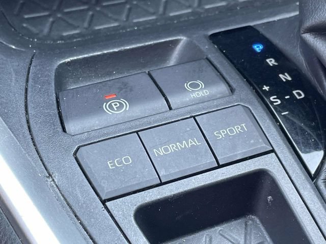 Used 2019 Toyota RAV4 XLE Premium FWD image 17