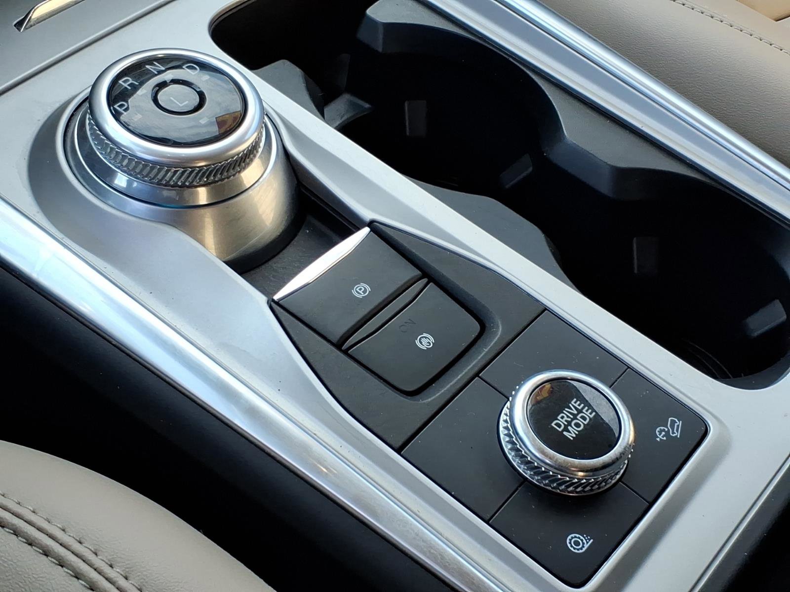 Certified 2022 Ford Explorer XLT w/ Equipment Group 202A image 21