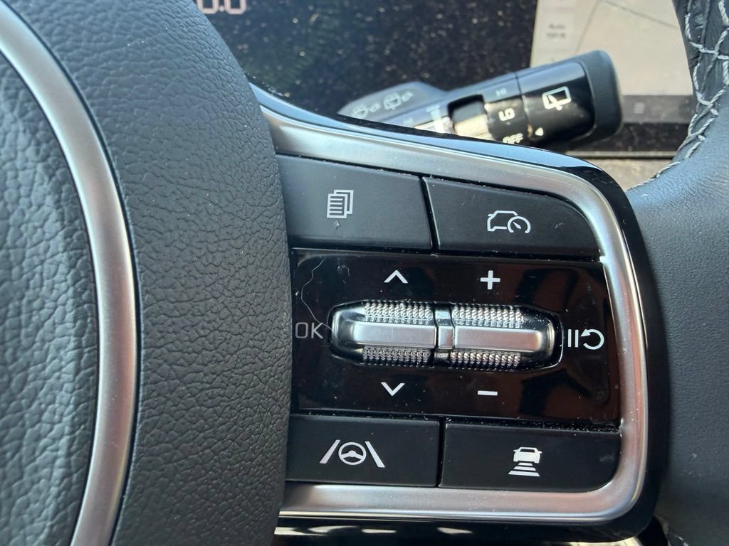 Used 2025 Kia Sorento EX AWD/4WD image 12