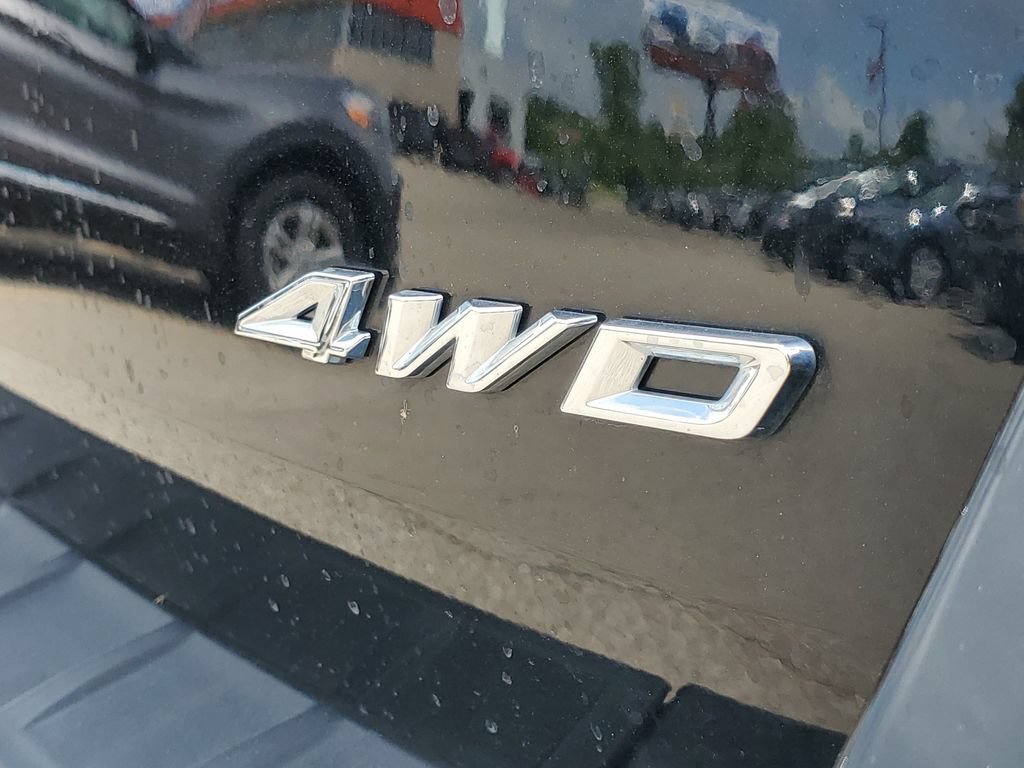 Certified 2024 Ford Explorer XLT w/ Equipment Group 202A AWD/4WD image 6