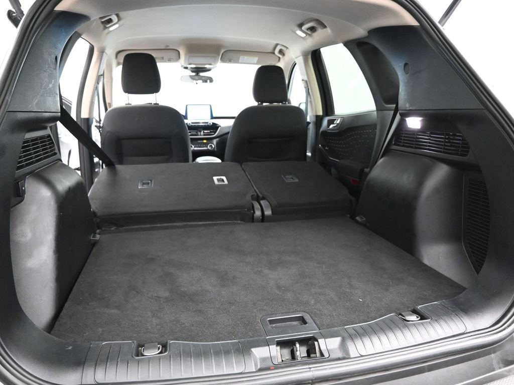 Certified 2020 Ford Escape SE image 50