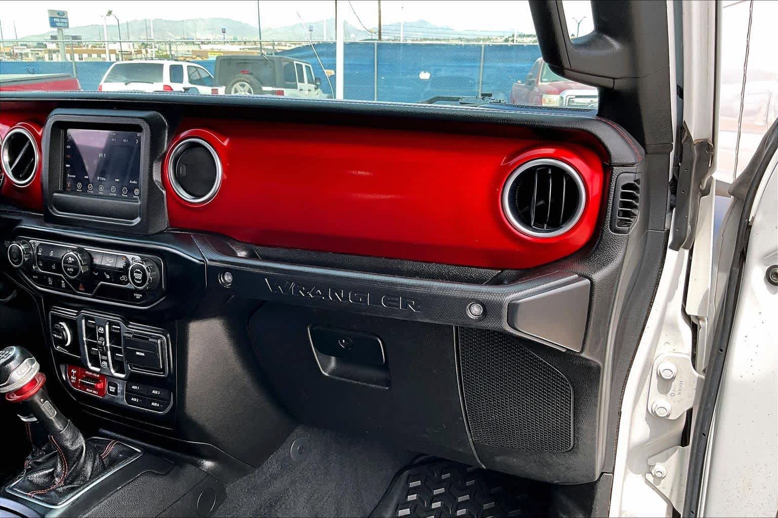 Used 2020 Jeep Wrangler Unlimited Rubicon w/ LED Lighting Group AWD/4WD image 17