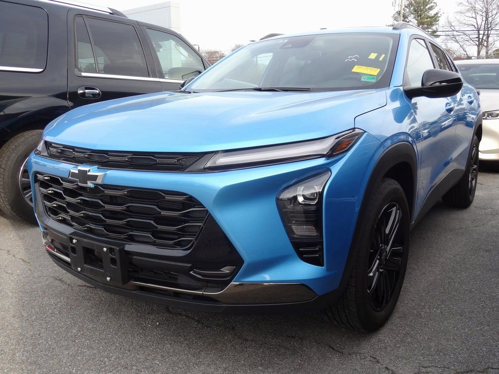 Used 2026 Chevrolet Trax ACTIV w/ Sunroof Package image 3