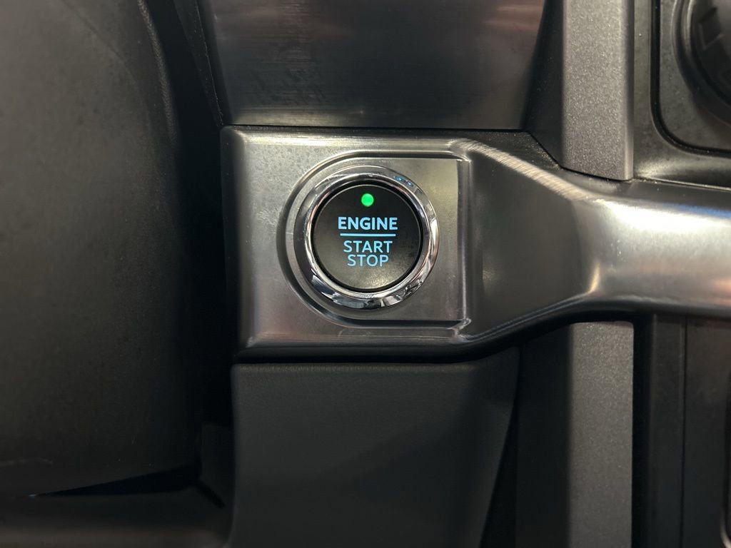 Certified 2023 Ford F150 Lariat w/ Equipment Group 502A High image 20