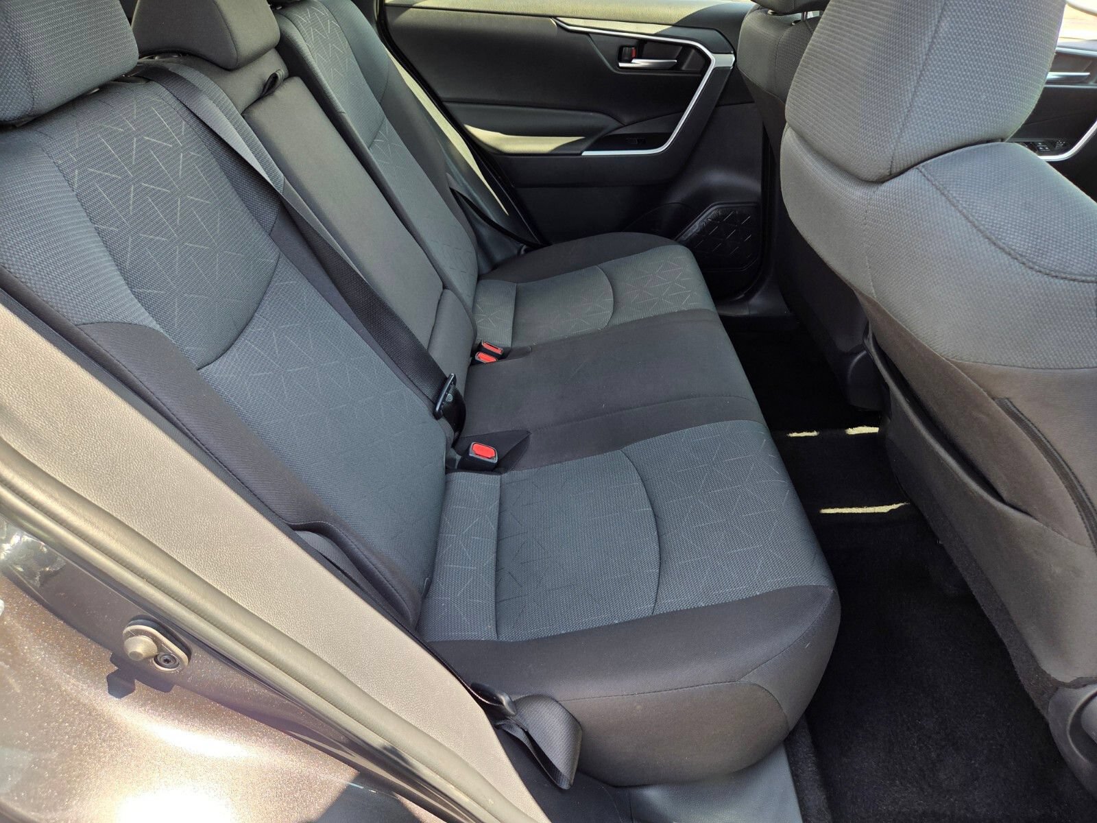 Used 2025 Toyota RAV4 XLE FWD image 14