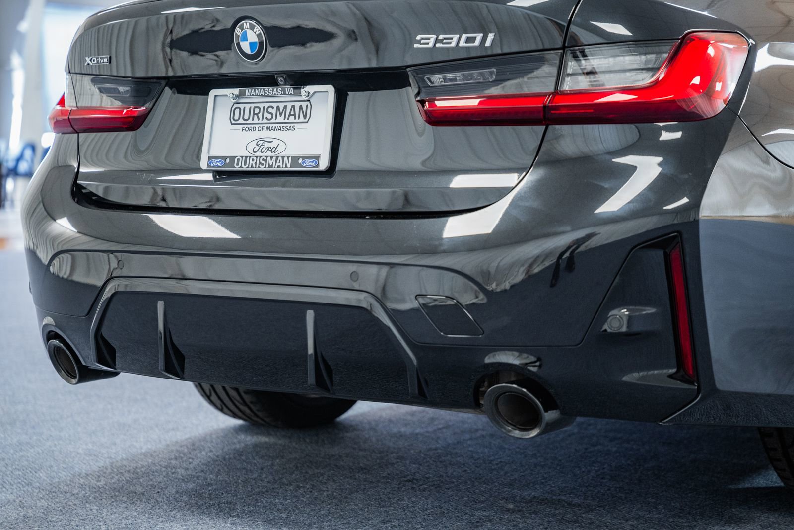 Used 2023 BMW 330i xDrive Sedan w/ M Sport Package image 17