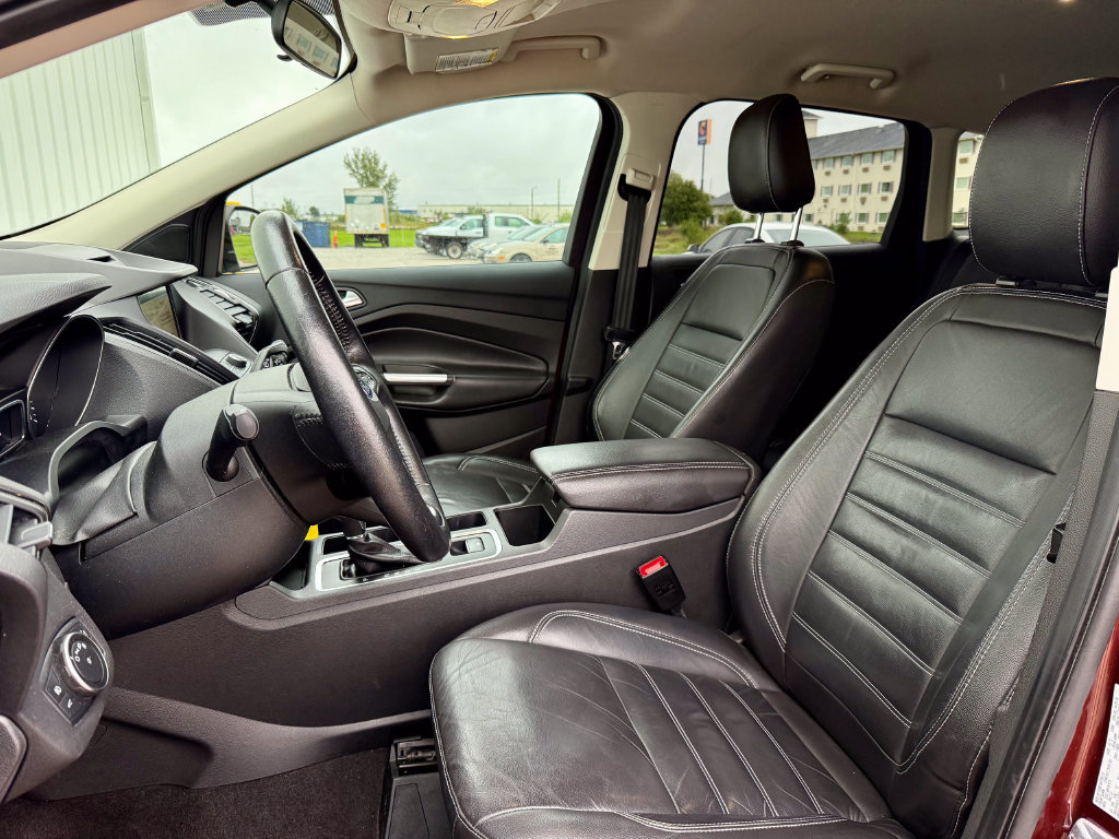 Certified 2018 Ford Escape SEL FWD image 11
