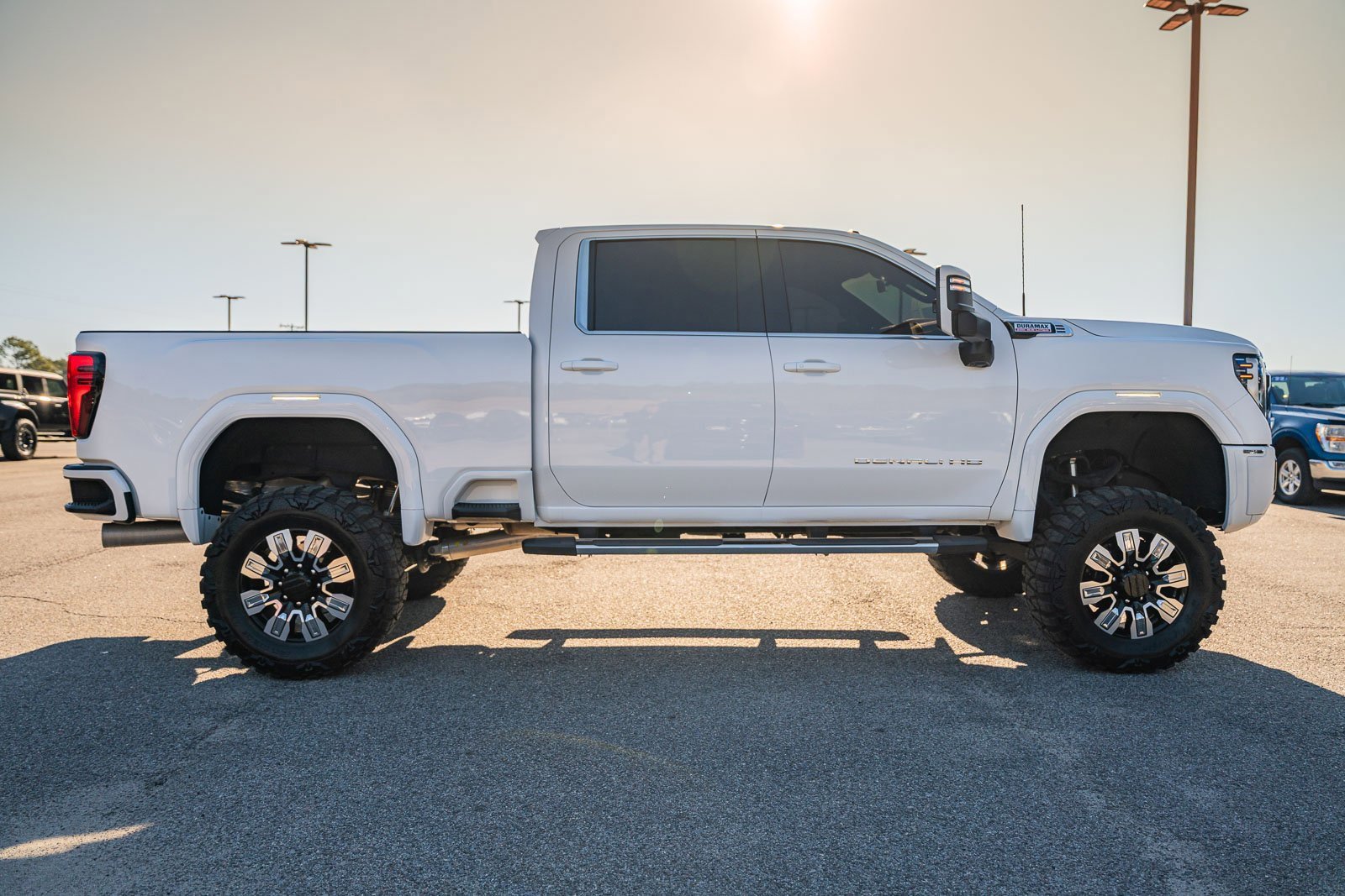 Used 2024 GMC Sierra 2500 Denali w/ Denali Reserve Package image 7