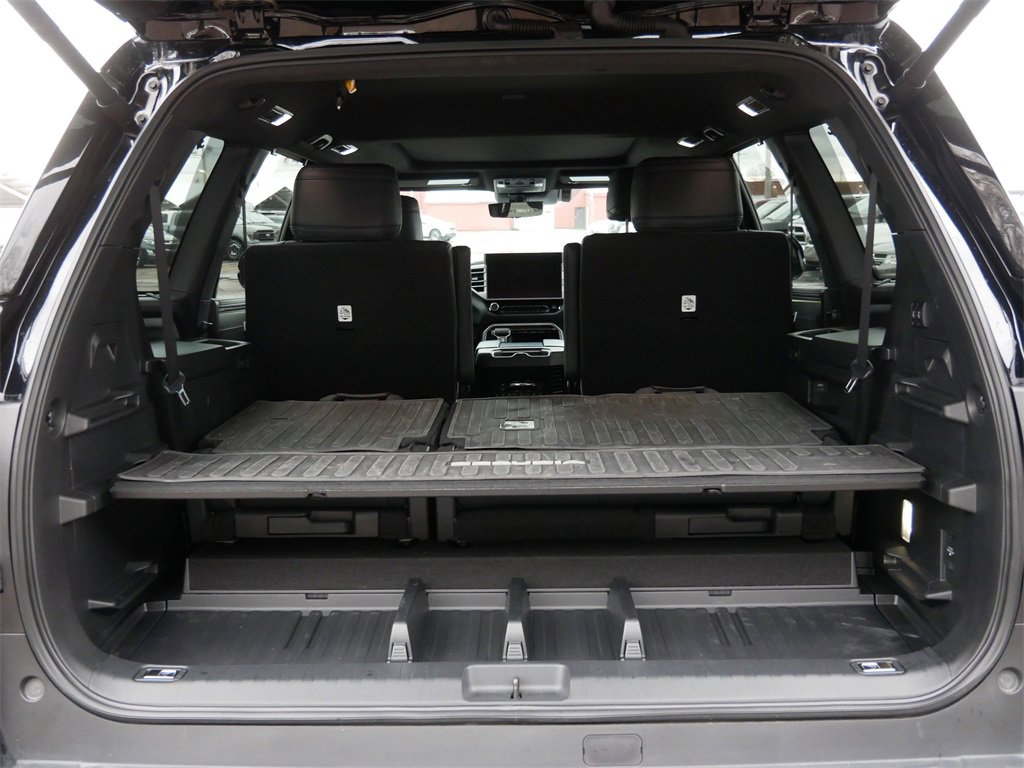 Used 2025 Toyota Sequoia Platinum image 10