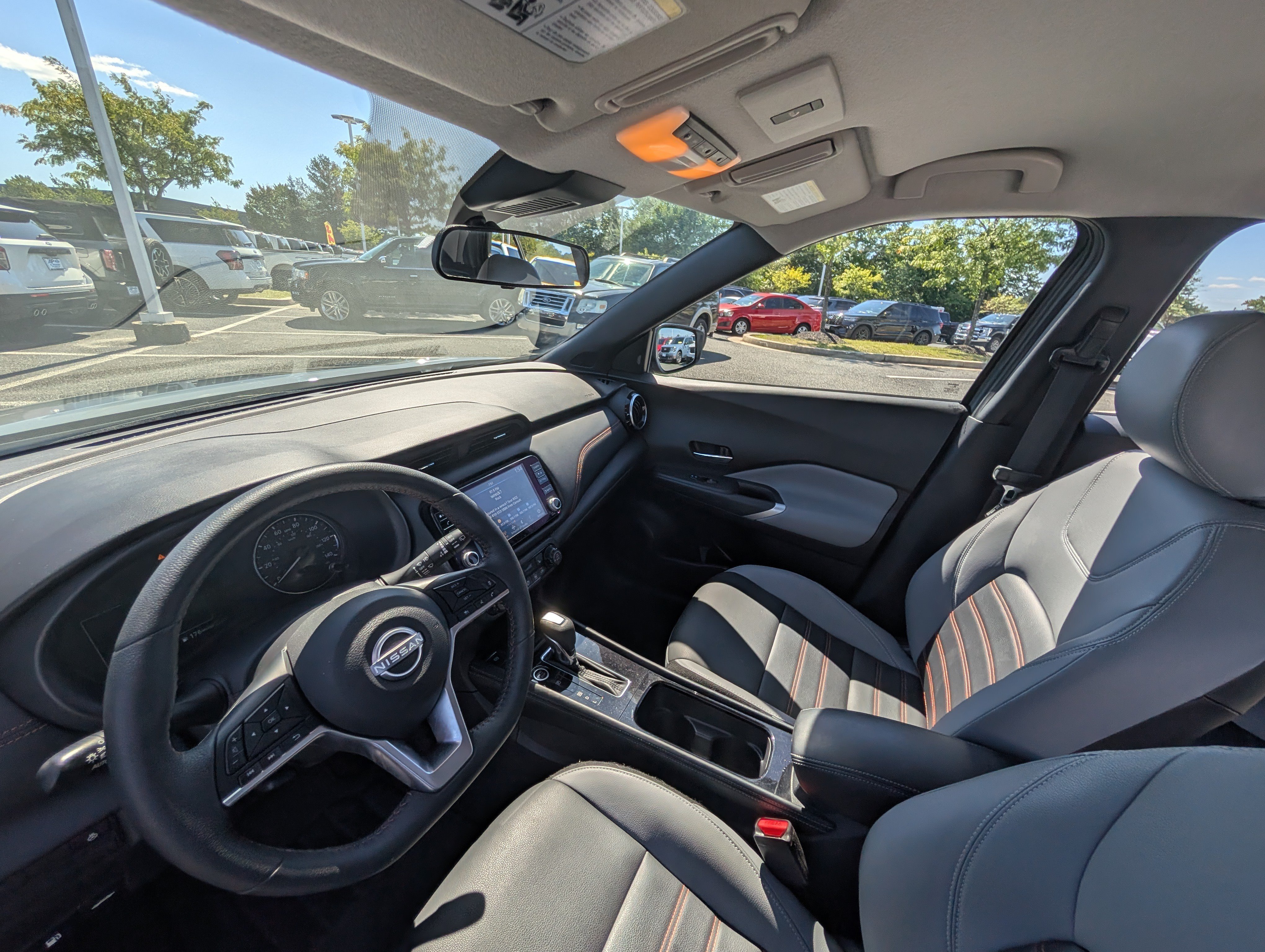 Used 2023 Nissan Kicks SR w/ SR Premium Package FWD image 14