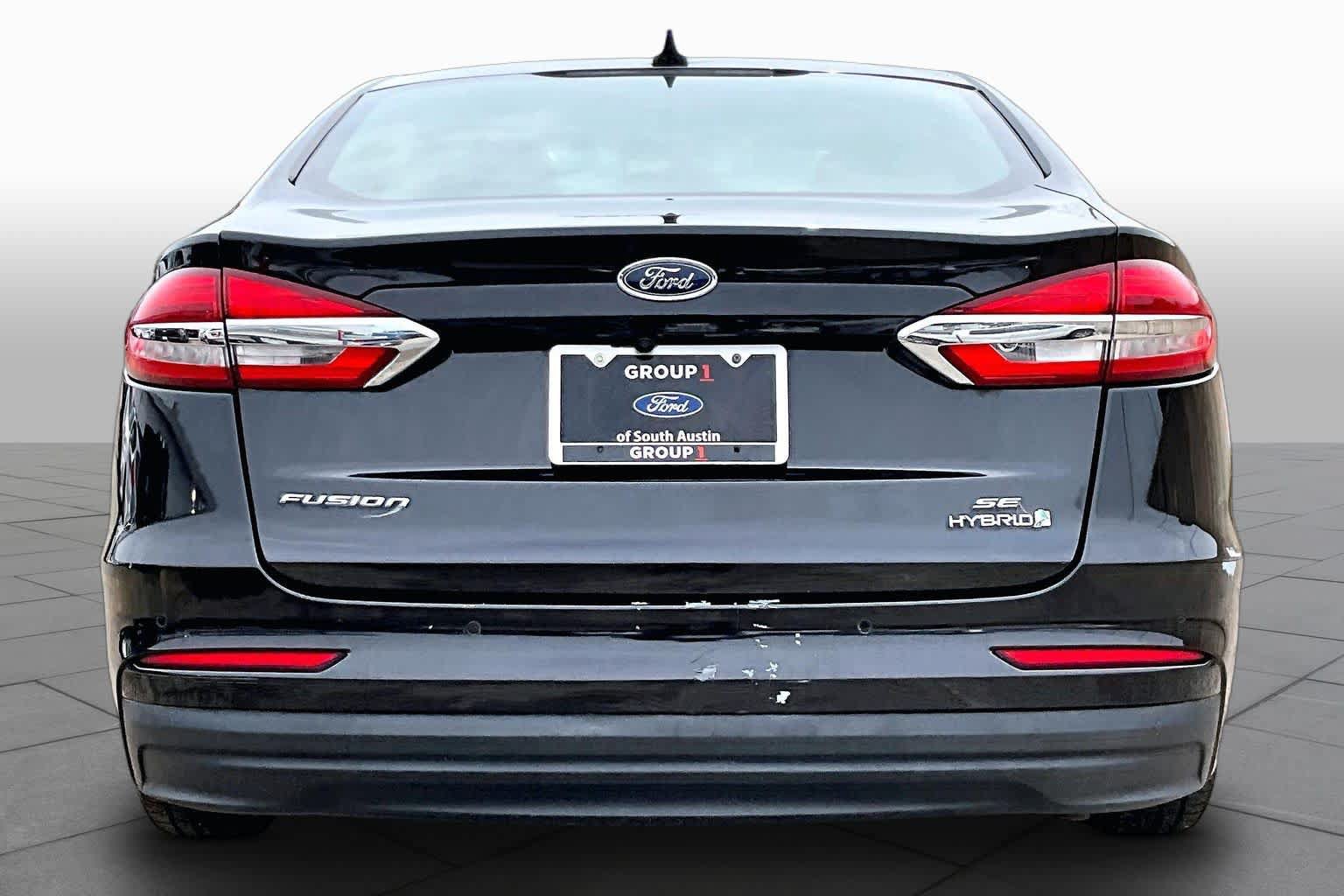 Certified 2019 Ford Fusion SE FWD image 5